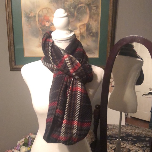 SOLD Scarf one size - Picture 3 of 4